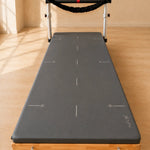 Ligvlak van de Body & Exercise Cadillac Classic met uitlijnmarkeringen