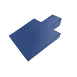 Elina Pilates Postural Wedge in blauw op witte achtergrond