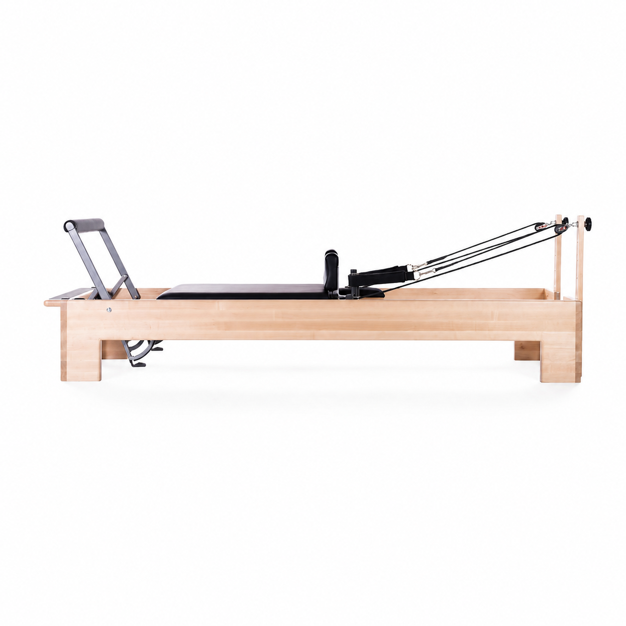 Balanced Body Studio Reformer volledig in beeld op lichte achtergrond