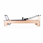 Balanced Body Studio Reformer volledig in beeld op lichte achtergrond