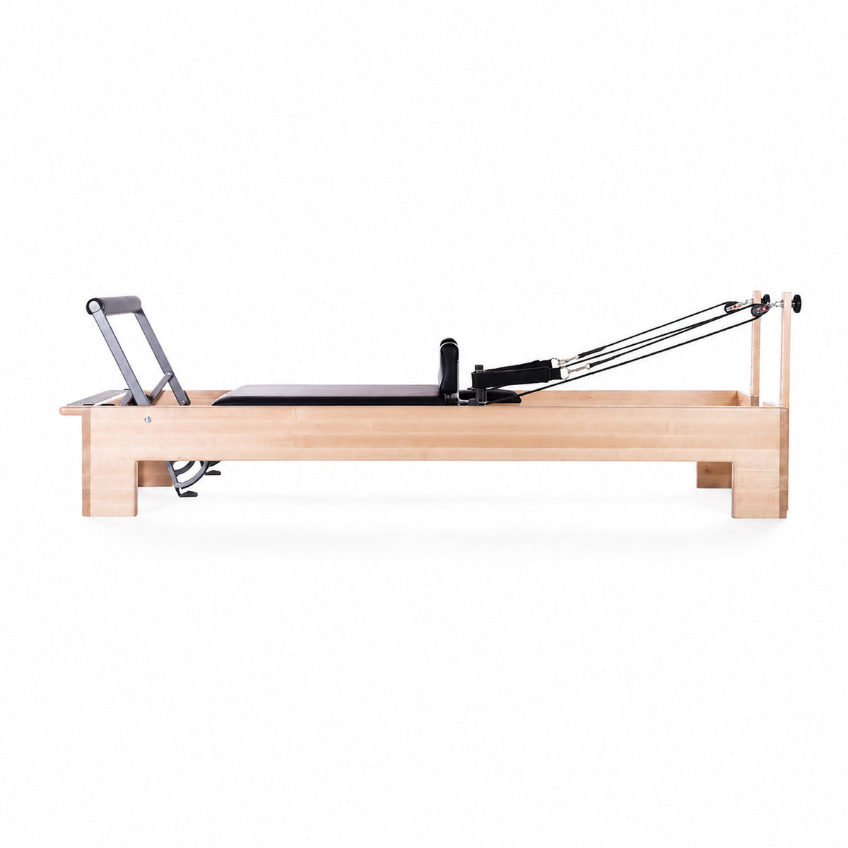 Balanced Body Studio Reformer volledig in beeld op lichte achtergrond